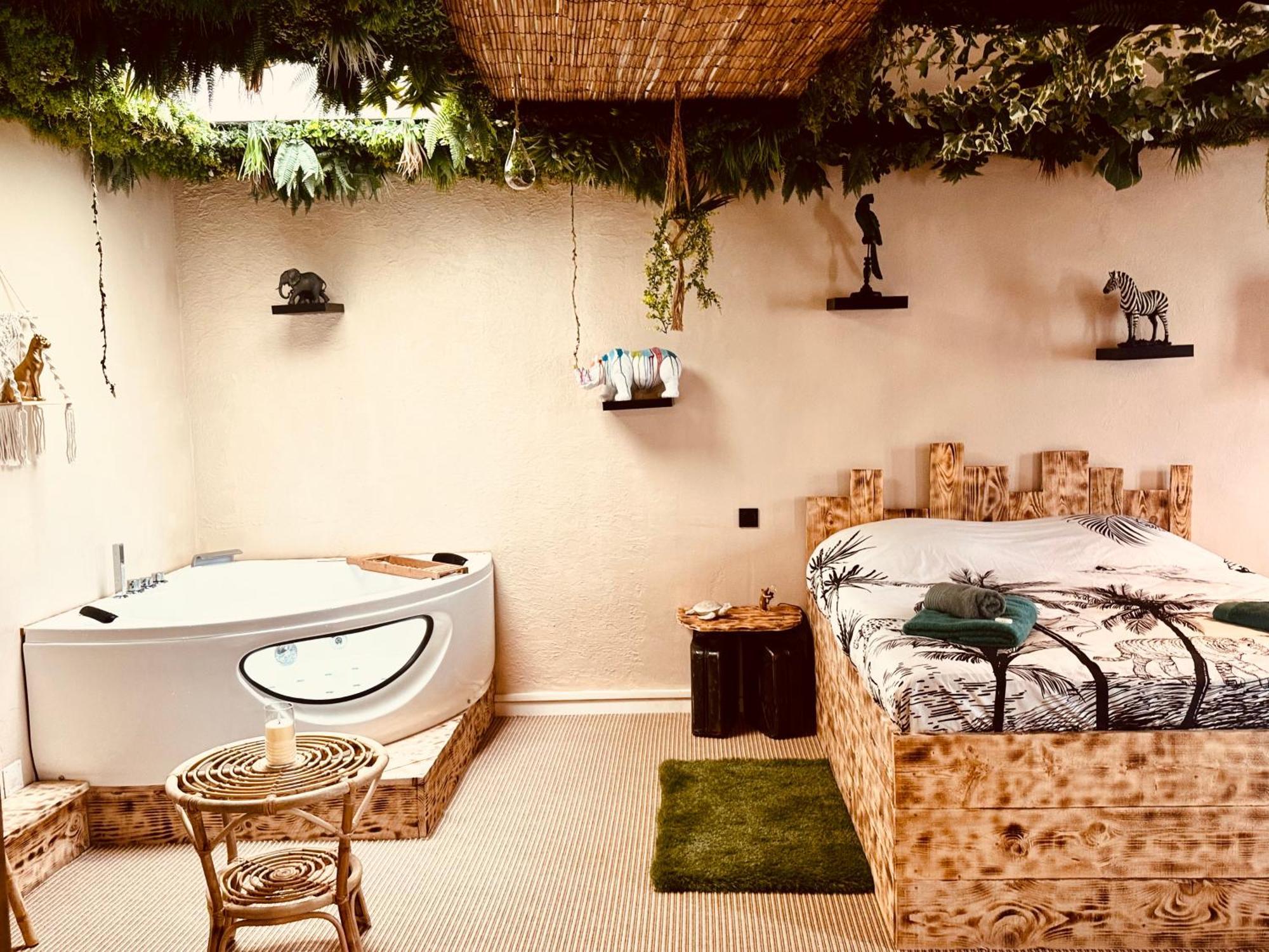 La Jungle De Sissy Bed and Breakfast Saintes-Maries-de-la-Mer Exteriör bild